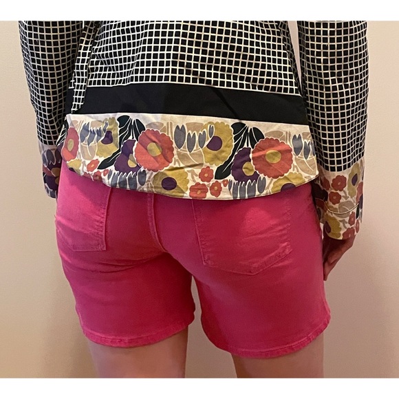 Bright pink Pilcro & the Letterpress stretch jean shorts - Picture 2 of 2